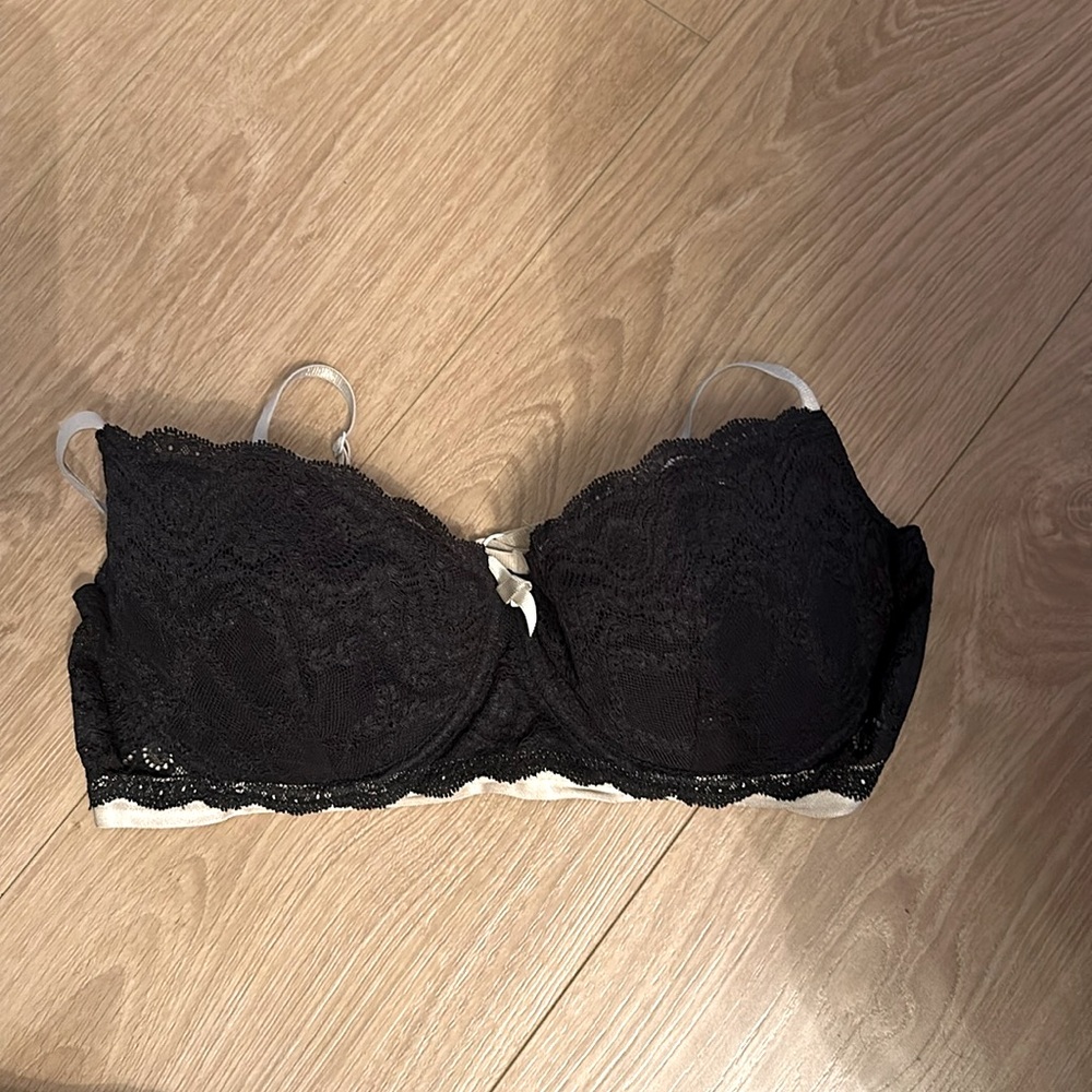 Elle macpherson lace bra size 36D